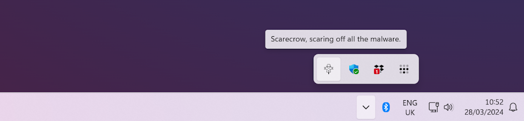 example of scarecrow running in taskbar tray